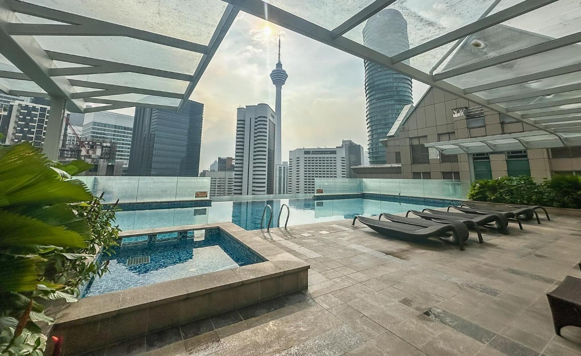 Klcc Suites By Nhb Kuala Lumpur Exterior photo